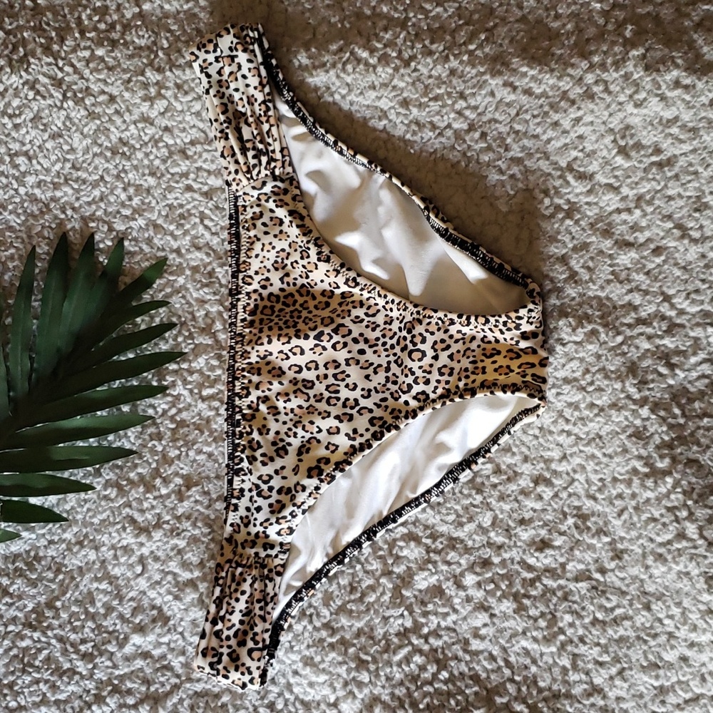 VS Knockout Patterned Ruched Bikini Bottoms